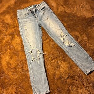 EUNINA MIA Mid Rise Relaxed Light SKINNY Crop Distressed JEANS